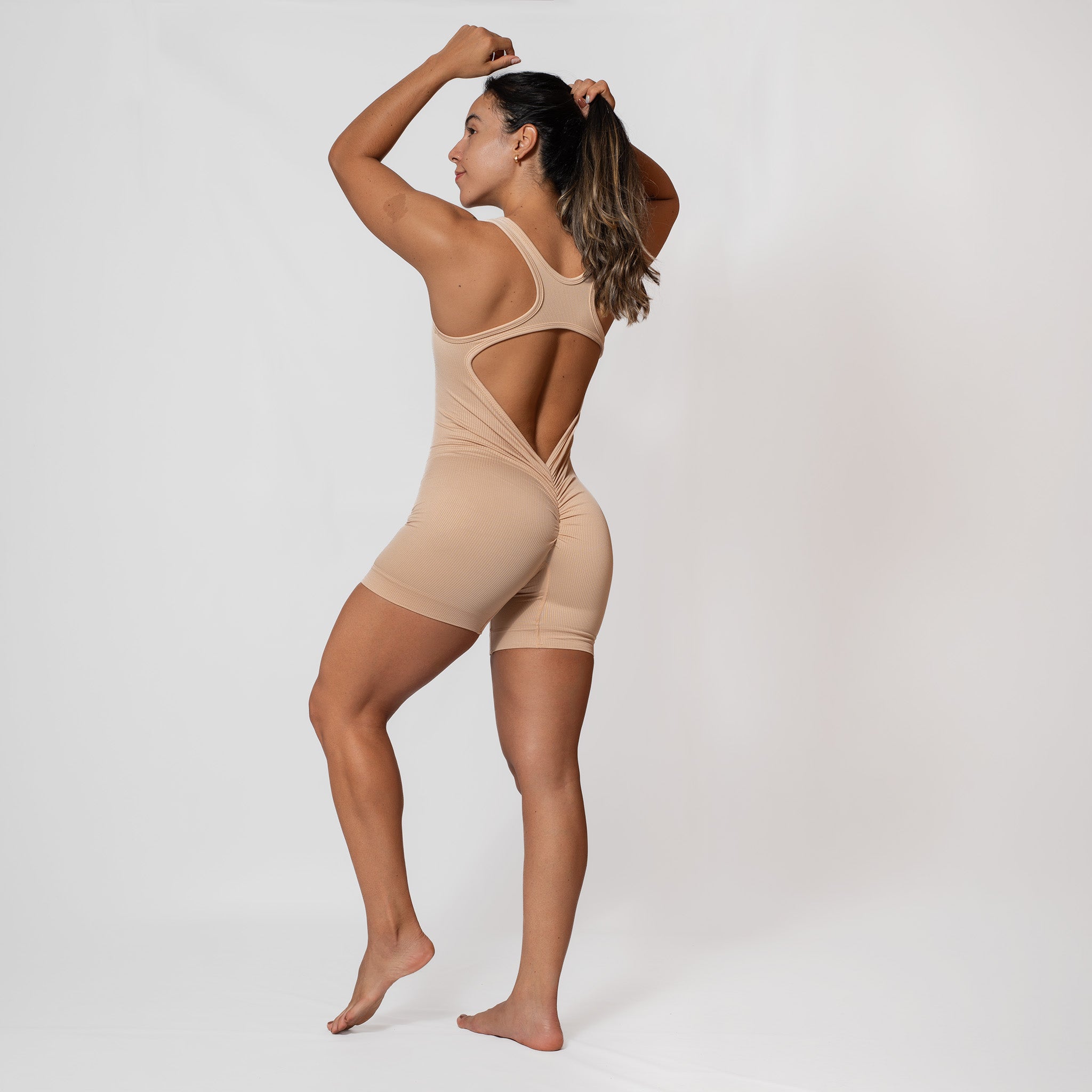 Enterizo Corto Espalda Cut Out